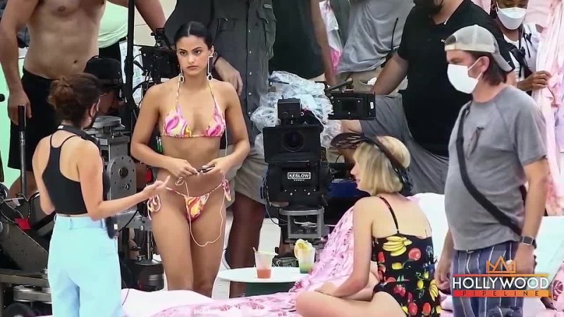 Camila Mendes and Maya Hawke onset of Strangers in Miami