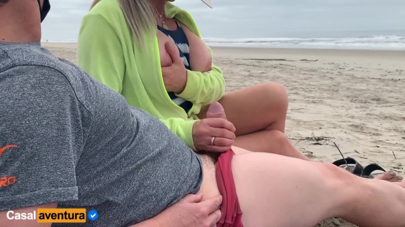 Quickie on public beach people walking near Real Amateur-1080p