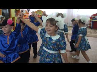 МБДОУ “Тюкалинский детский сад №5“, Вокально хореографический коллектив “Капелька“, возраст 5-6 лет