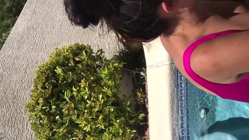 Mila Jade Sloppy Blowjob By The Pool Onlyfans Video 