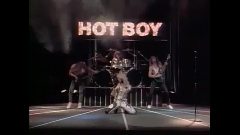 Hot Boy - Young Wild and Free