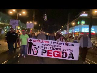 Pegida Live aus Dresden am HBF 27.09.2021