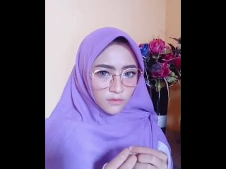 Lagu Gadis Cantik Mahasiswi Berjilbab Ungu Cak Ulat Bulu