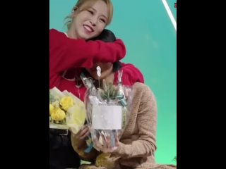 byul hugging hwasa