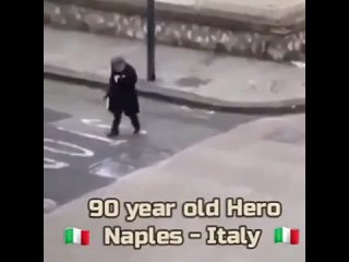 90 years old Italian on the inspirational rant walk