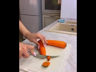 Наивкуснейший салат с куриной грудкой + рецепт морковки по-корейски 🤤 [рецепты]