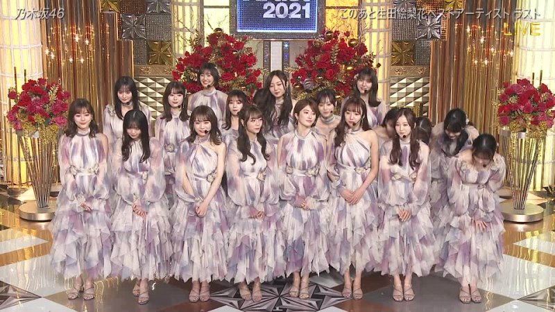 Nogizaka46 Guru Guru Curtain + Girls Rule + Synchronicity + Hadashi de Summer + Saigo no Tight Hug +
