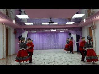 МДОУ “Кормиловский детский сад 2 “Солнышко“. Танцевальный коллектив “Искорки“, 6 лет.