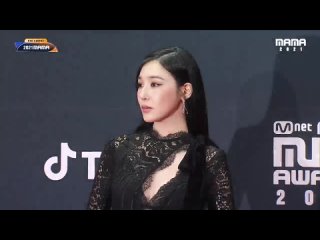 [CLIP] Tiffany Young - Red Carpet (MAMA 211211)