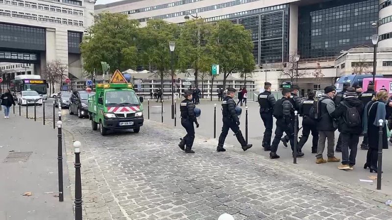 En direct: Les Gilets Jaunes, 3 ans de