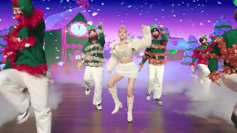 LILI s FILM MONEY Dance Performance ( Christmas Ver. ) FOR