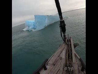 Iceberg-flips-on-explorers.mp4