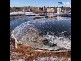 На реке Пресампскот в штате Мэн вновь появился необычный ледяной диск