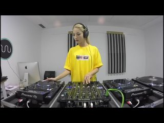 Breaks / Electronica / Techno - Viviana Casanova Live set 26-10-2017