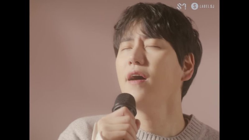 KYUHYUN (규현) – Love Story (연애소설) [Live Video]