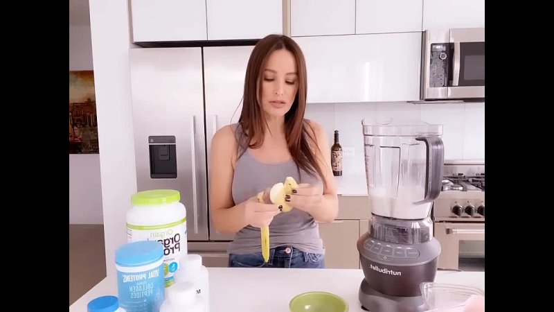 Lisa Ann - My morning smoothie