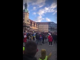 Вчера в Лейпциге многие пришедшие на демонстрацию немцы надеялись на призывы к миру, а не на шабаш националистов.