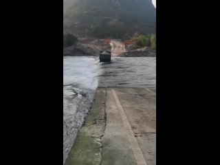 У водилы явно стальные бубенцы!