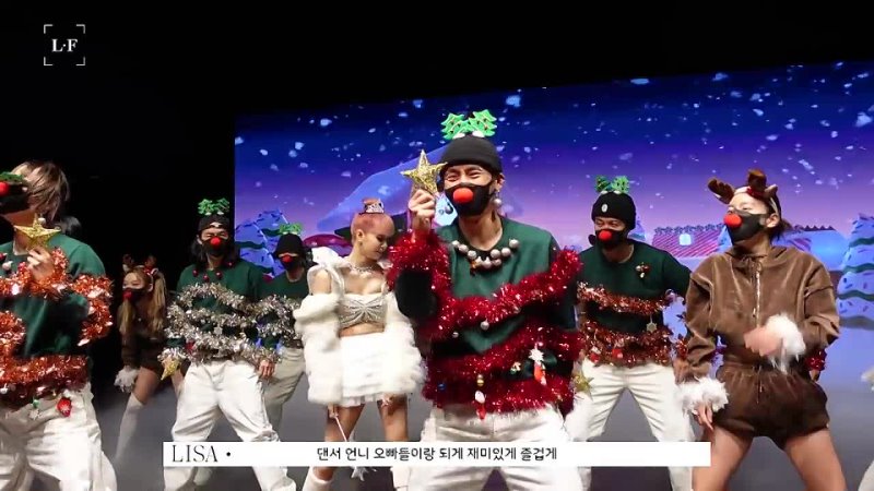 Lilifilm Official LILI s FILM MONEY Dance Performance ( Christmas Ver. ) FOR