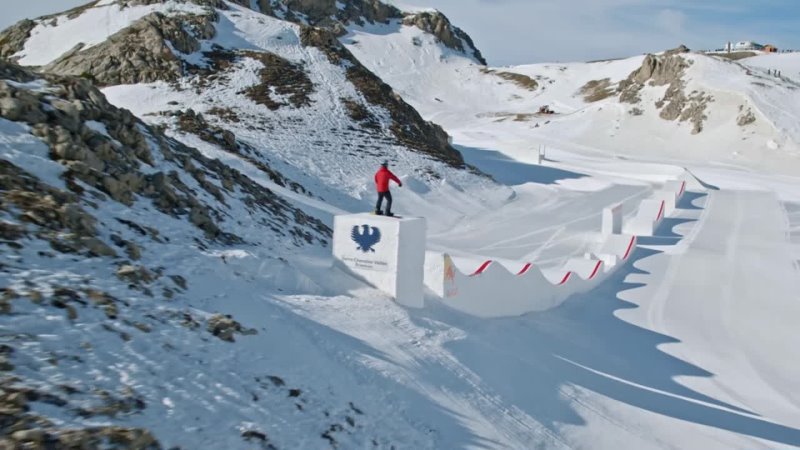 Snowboarding Snow Pump Track
