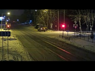 Трагическое ДТП случилось в Екатеринбурге 
 
За рулем проехавшего на красный свет Nissan находился 32-летней мужчина