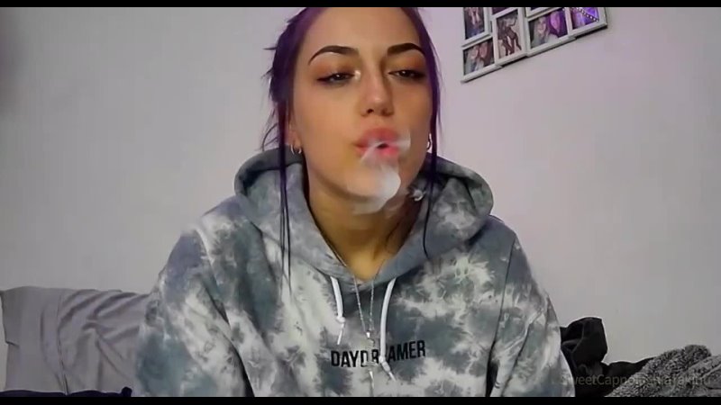 Smoking Girl fetish Sexy