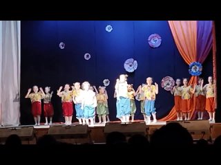 Все танцуют как хотят
