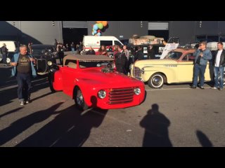 Ford F1 pickup drag car loud revs