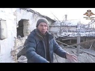 Мирная жительница ДНР оказалась под завалами собственного дома после обстрела ВСУ