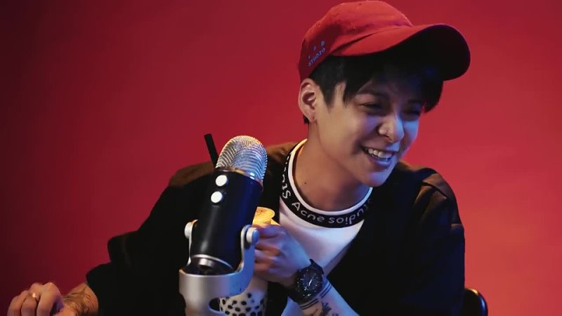 Amber Liu Does ASMR with Her Favorite Snacks Nintendo Switch Mind Massage Fuse