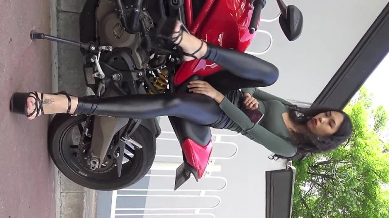 Chinese girl sexy in leather pants