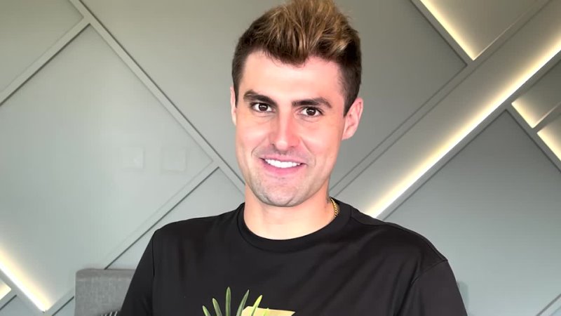 rezendeevil PEDI A CARLA EM NAMORO FAKE E OLHA A REAÇÃ O