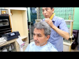 Classic 床屋さん Japanese Barbershop - Cut  Shave [ASMR] - Handheld DSLR - Take 2