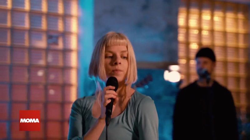 AURORA - A Temporary High - Das Erste