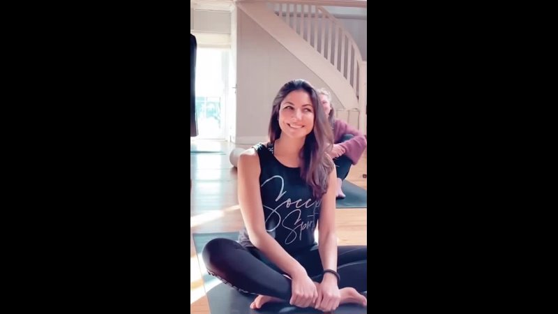 Yoga Weekend mit Carina -  Soccx Instagram Stories