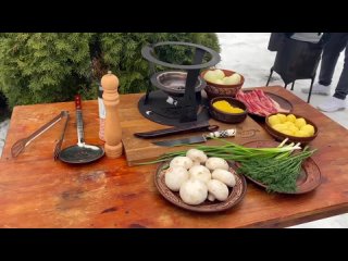 Картофель с грибами и беконом на чугунной сковороде садж / Oasis - вкусно готовим!