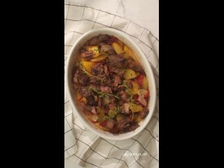 Запеченное мясо с овощами