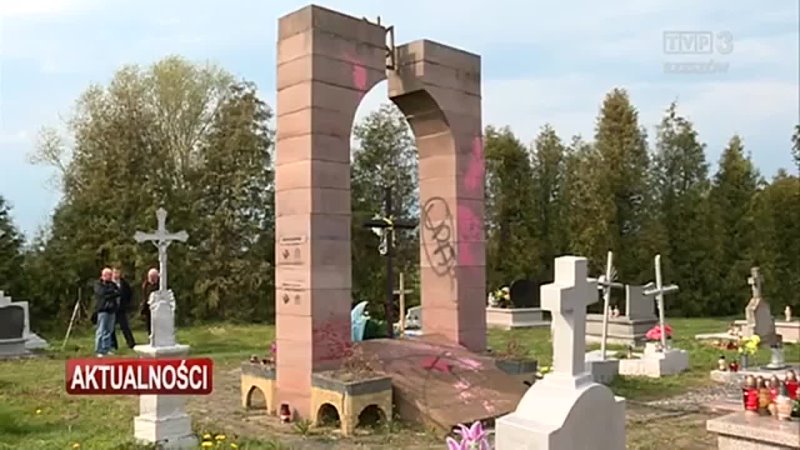 W Hruszowicach rozebrano nielegalny pomnik OUN/UPA ! (wideo)
