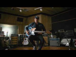 Tom Delonge - Pursuit of Tone (русская озвучка)