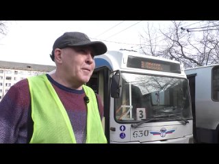 Кировчанин Алексей Фалалеев работает водителем троллейбуса уже 42 года