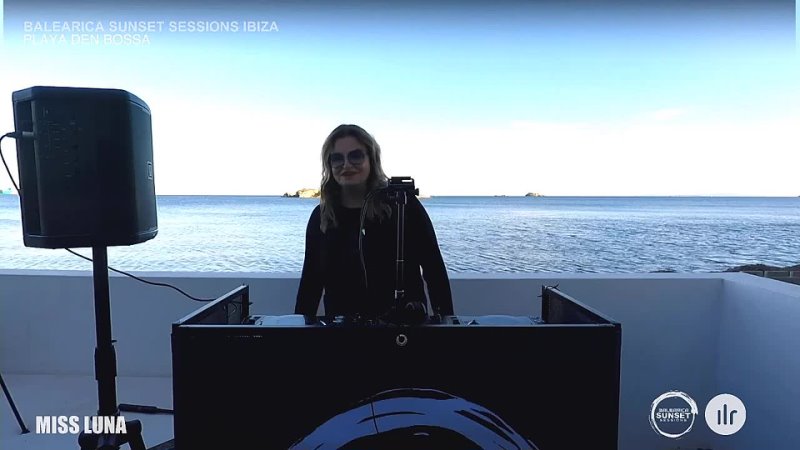 MISS LUNA I BALEARICA SUNSET SESSIONS I PLAYA DEN BOSSA IBIZA