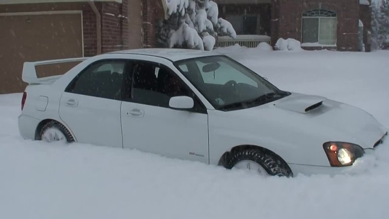 Subaru Impreza прёт по