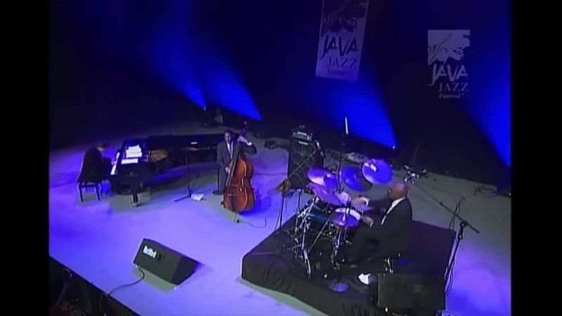 2007 Harvey Mason Trio Bernies Tune Live at Java Jazz