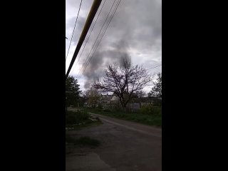 Лидиевка сейчас, горит жилой дом после прямого попадания снаряда со стороны ВСУ.