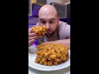 Все гениальное просто, прям как этот торт из кукурузных... (видео)