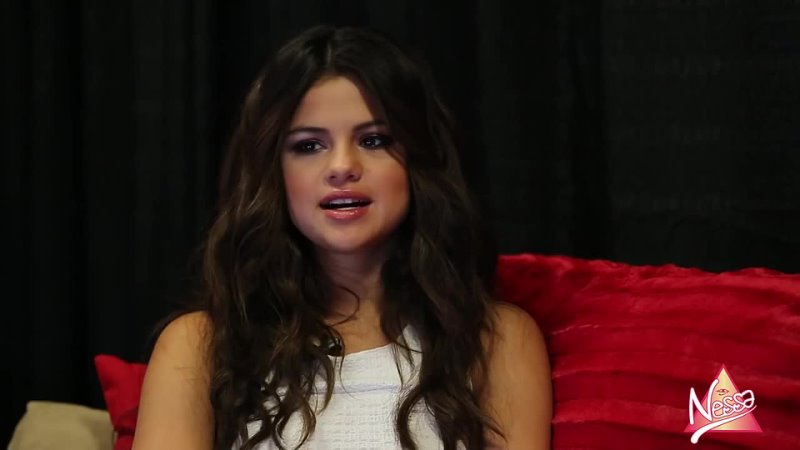 2013 Selena Gomez Talks Taylor Swift Collab, Drake Vs. Logan Lerman And Her Perfect