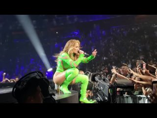 Сексуальная Дженнифер Лопес - On The Floor Live видео с концерта 2019