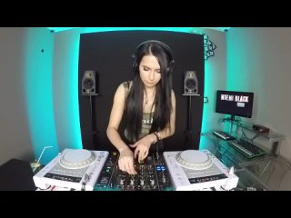 Noemi Black - Technical Vibe 070