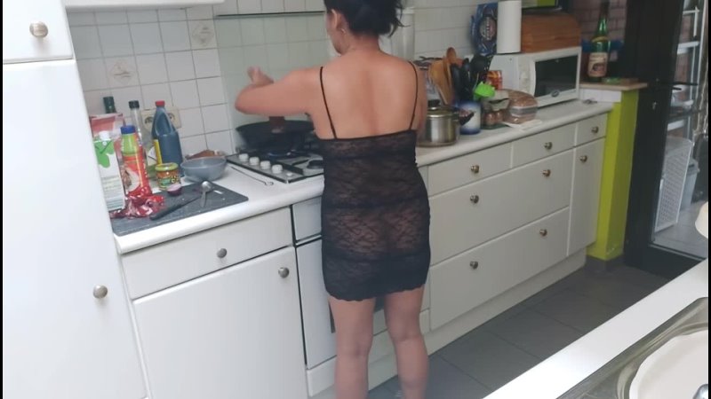 upskirt cooking and cleaning time hot girl pantyhose sexy