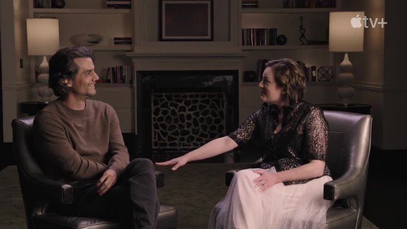 Сияющие: Сезон 1, Фичуретка: In Conversation with Elisabeth Moss and Wagner